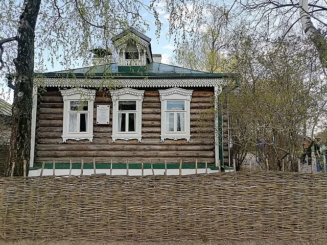 Дом родителей Есенина в Константинове, лиц. CC BY 4.0